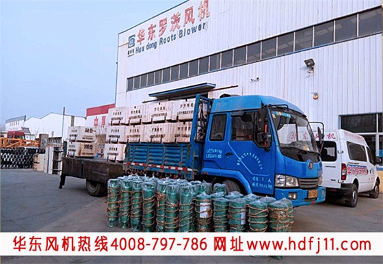 不銹鋼羅茨風(fēng)機.jpg 不銹鋼羅茨風(fēng)機.jpg